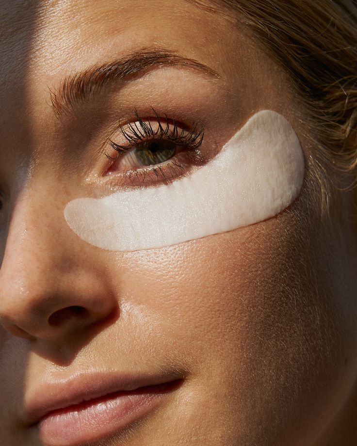 Quality 1st derma laser eye sheet super VCR · parches de contorno de ojos con vitamina C + retinol + glutatión