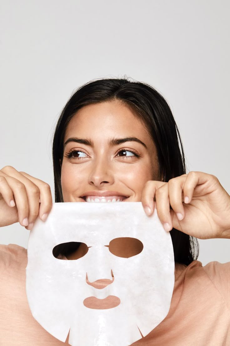 The stem cell white face mask · mascarilla iluminadora con exosomas y 4 activos despigmentantes